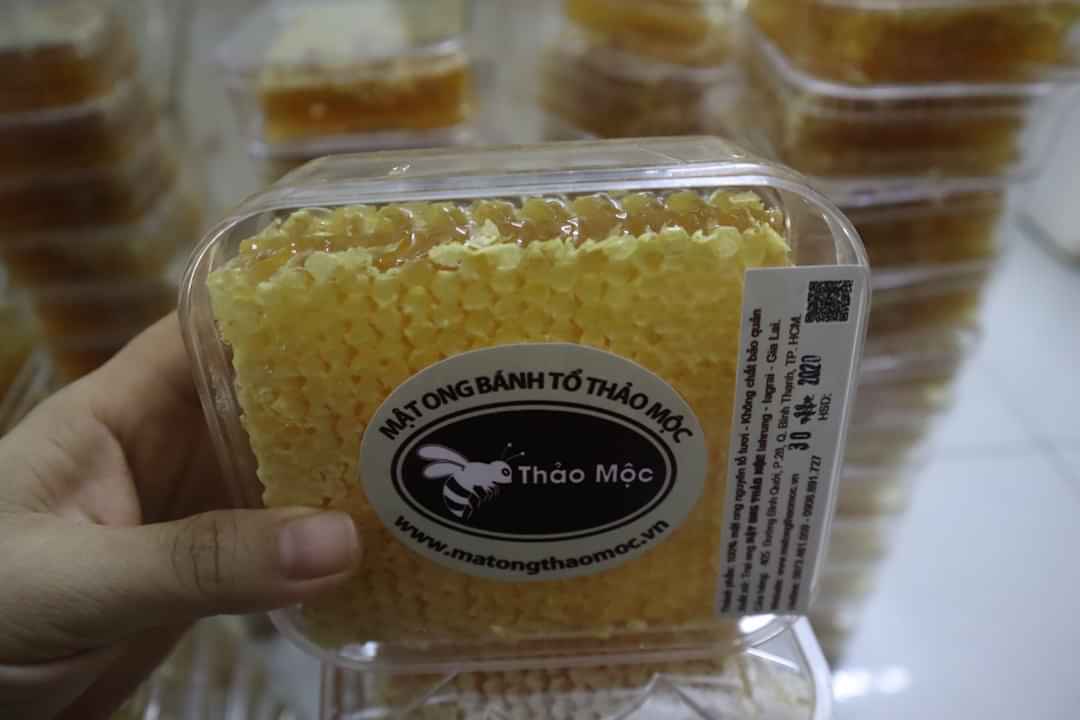 mật ong bánh tổ thảo mộc hộp 400gr